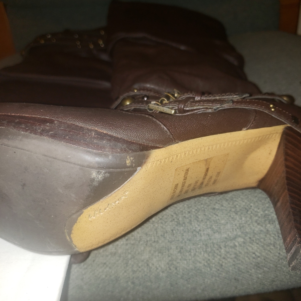 Boots - Picture 2 of 4